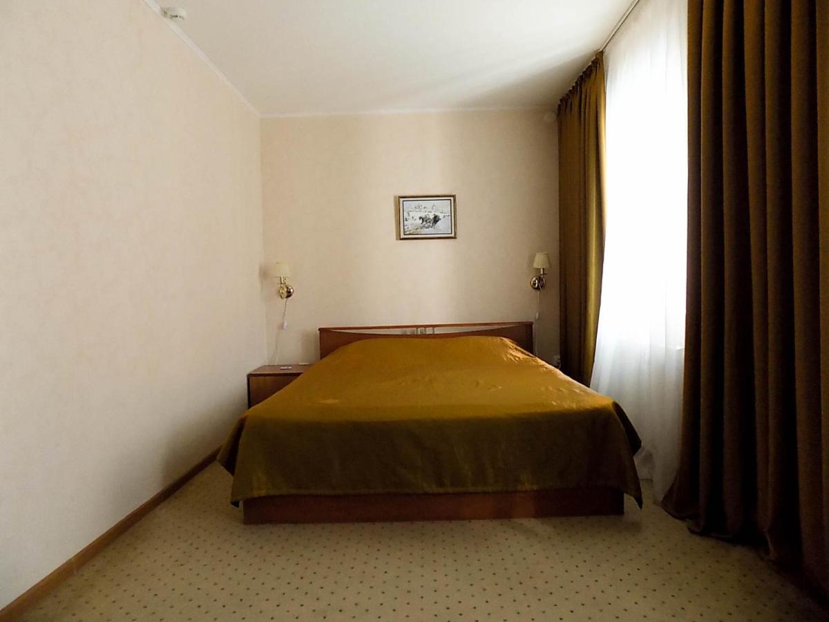 Rozhdestvenskaya Hotel เวลิกีอุสตยุก ภายนอก รูปภาพ